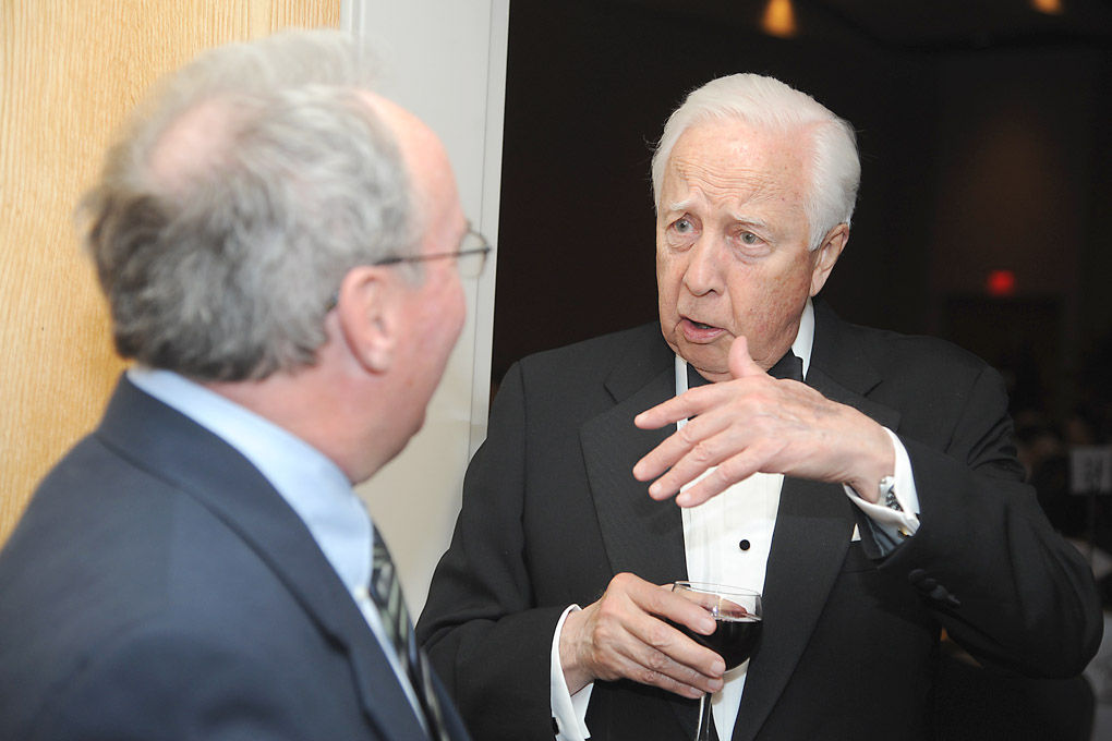 'America's best narrative historian': David McCullough, author of 'The  Johnstown Flood,' remembered fondly in city where his career took off |  News | tribdem.com