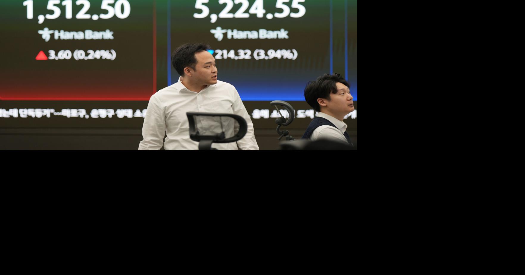 U.S. stocks swing as oil prices keep climbing