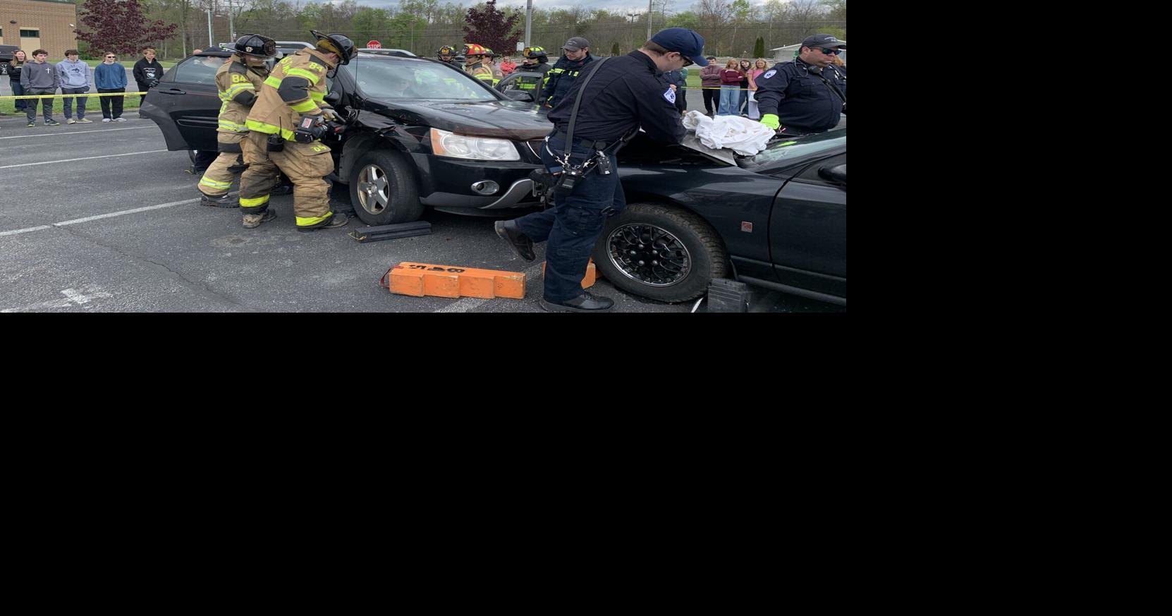 Forest Hills students get firsthand experience with mock vehicle ...
