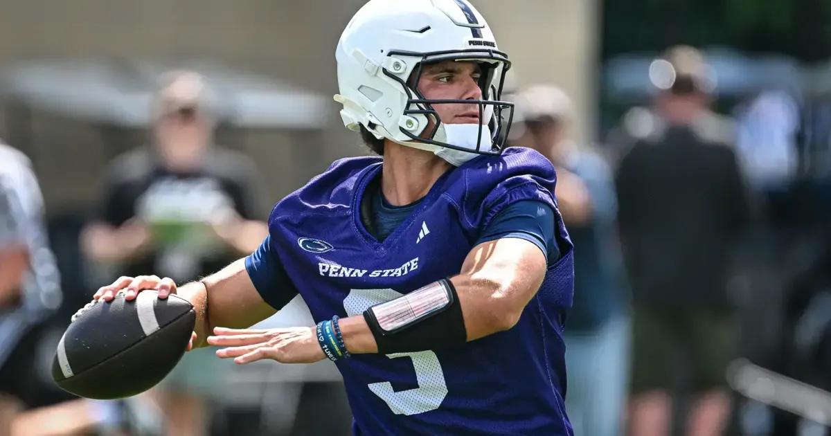 Veteran Becht has 'full control' of Penn State offense