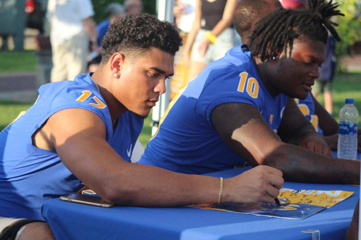Pitt Football Panthers Edge Rusher Weaver Took Long Road To Nfl Draft Sports Tribdem Com Pitt Football Panthers Edge Rusher Weaver Took Long Road To Nfl Draft Sports Tribdem Com