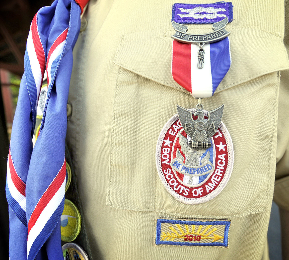 In The Spotlight Scout Explores Creative Side Through Eagle Project News Tribdem Com