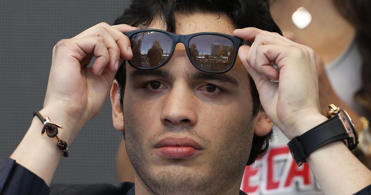 Who is Julio César Chávez Jr., the Mexican boxer facing deportation from the U.S.?