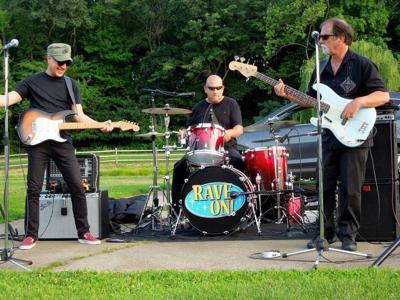 Tribute Band Will Play The Hits Of Holly And Orbison News Tribdem Com