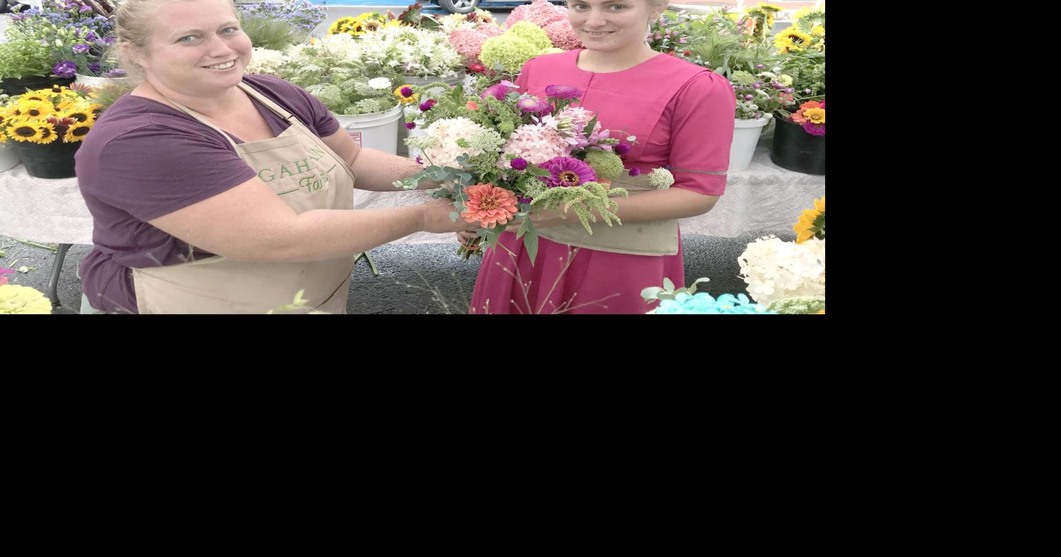 WATCH VIDEO In The Spotlight Business of bouquets Flowers bring seasonal colors to