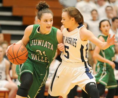 Huskies Hornets Squaring Off In D6 Title Game Rematch Sports