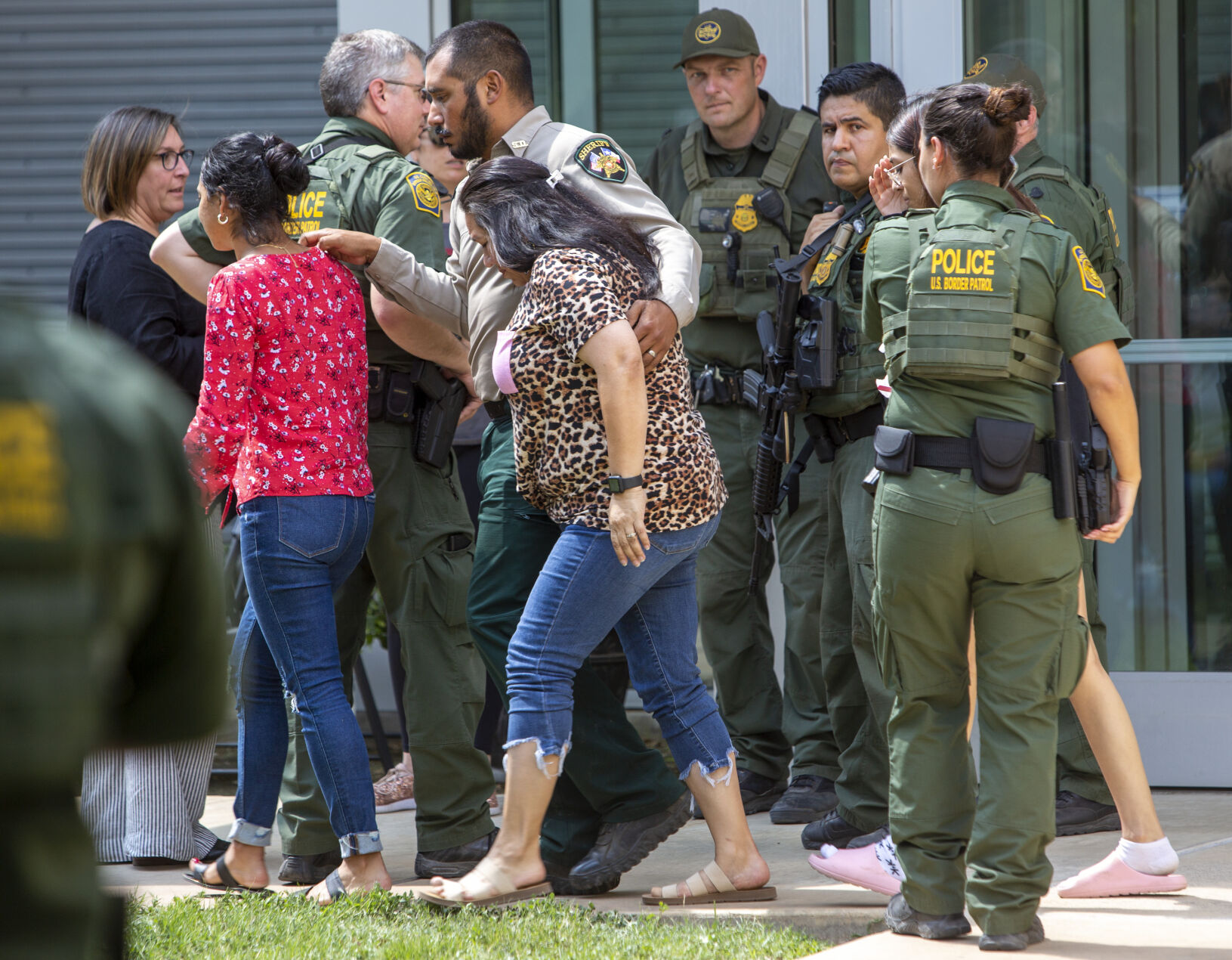 Gunman kills at least 19 children at Texas elementary school | News |  tribstar.com