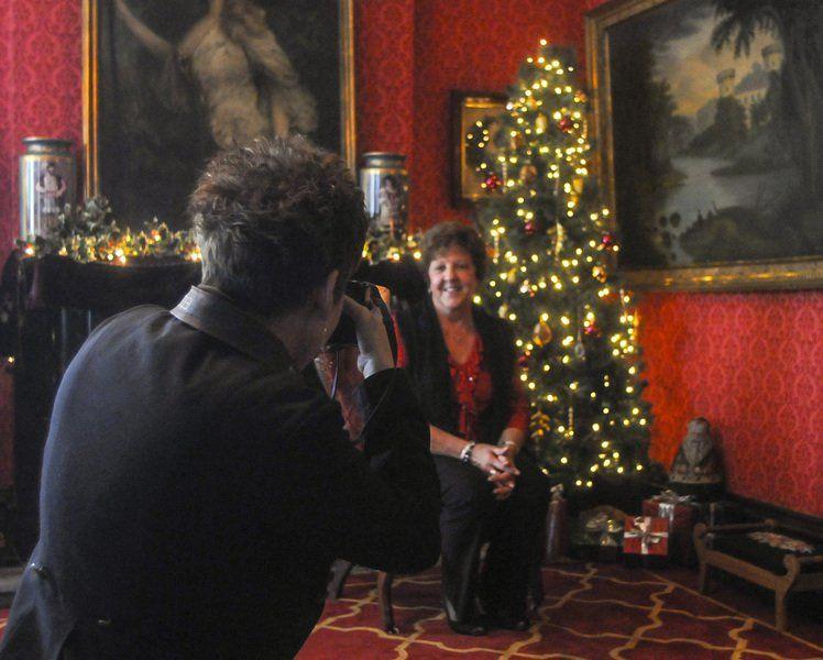 History Group Opens Sage House For Classic Holiday Portrait Session Local News Tribstar Com