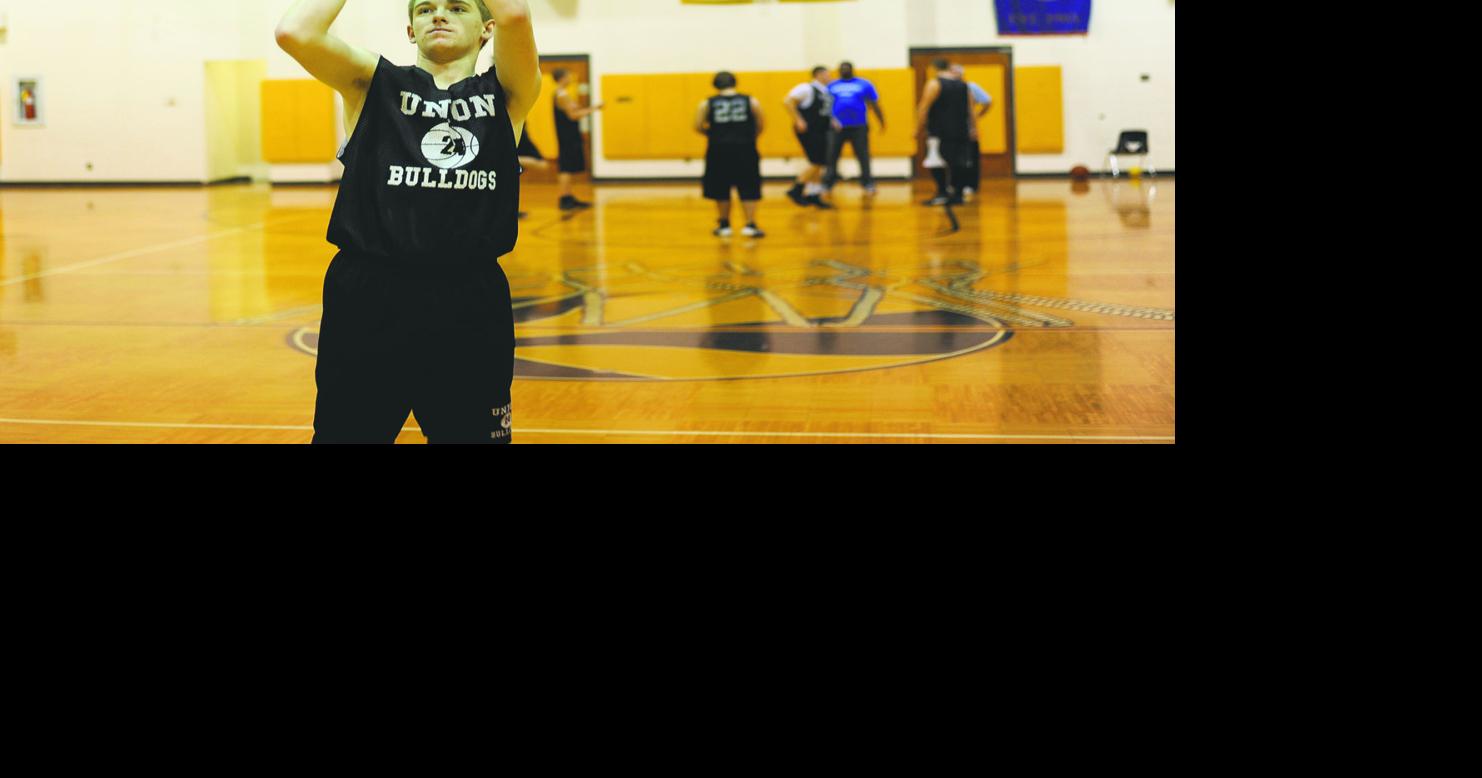 Boys basketball Dugger, SWIAC schools off to interesting starts