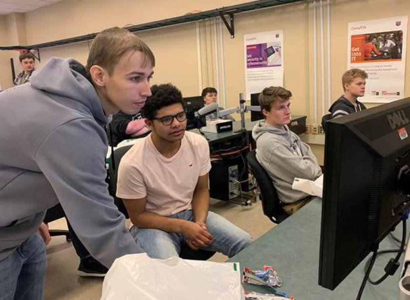 High School Students Explore It Careers At Ivy Tech Local News