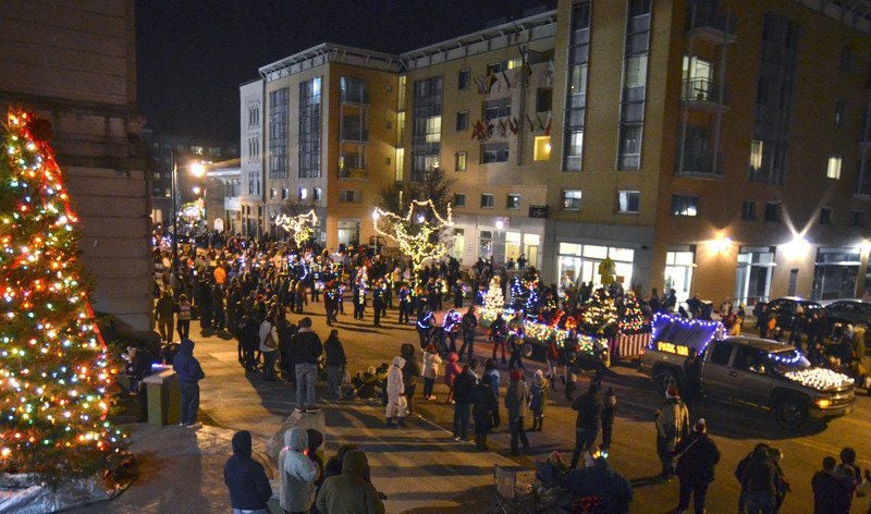 Terre Haute Christmas Parade 2022 Light Your Way' | Local News | Tribstar.com