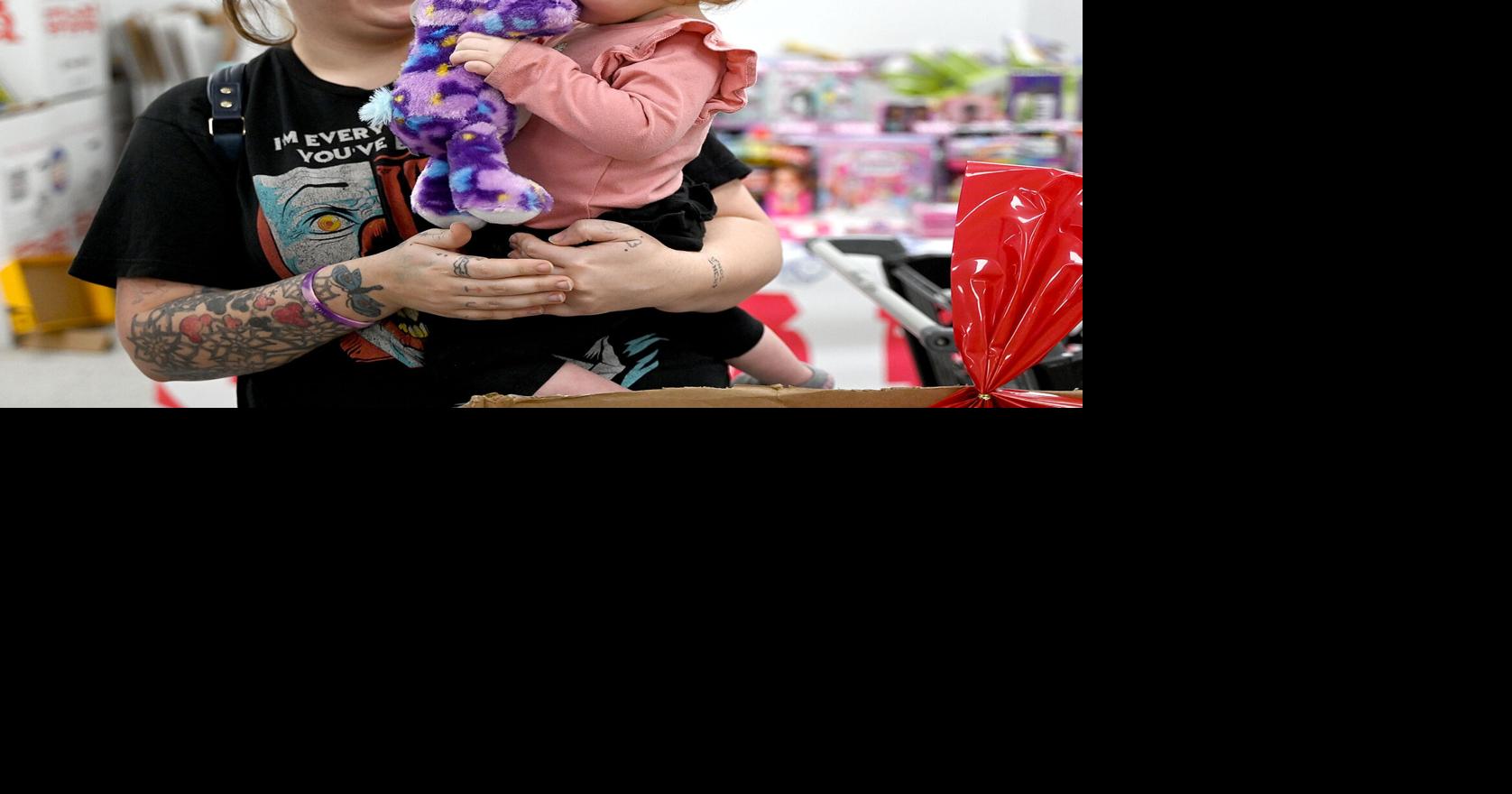 Toys for Tots Families get gifts, volunteers get joy of giving Local