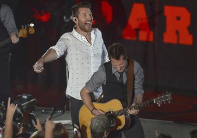Brett Eldredge Of Paris Ill To Join Luke Bryan Sept 15 In Indianapolis Indiana News Tribstar Com