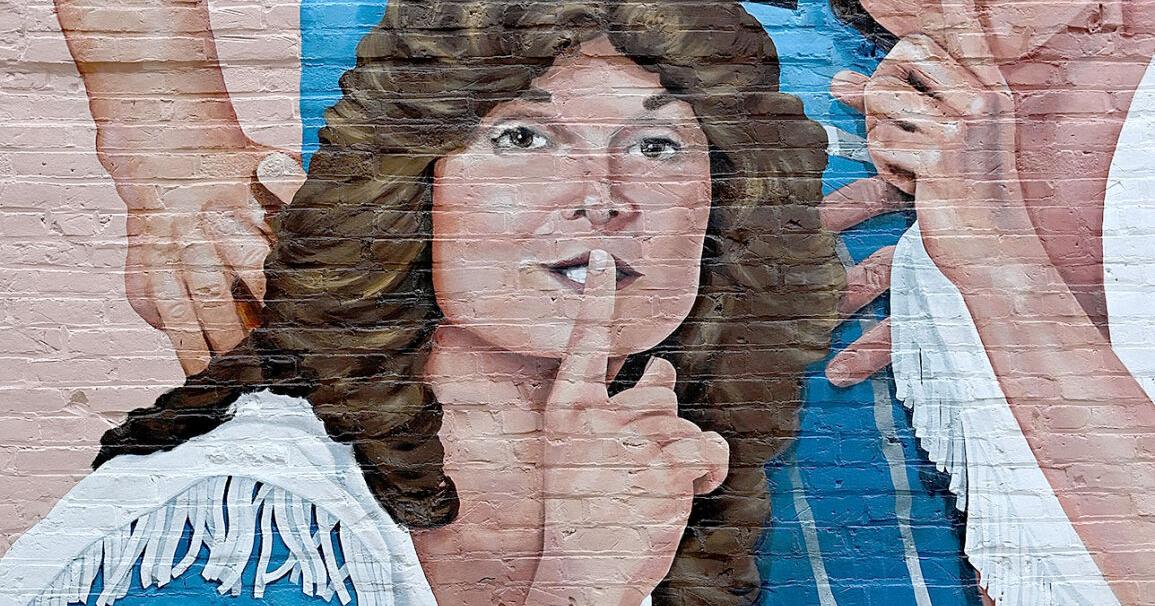 Mark Bennett: Sharon Senefeld would be humbled, honored by new mural, sister says - Vimarsana News