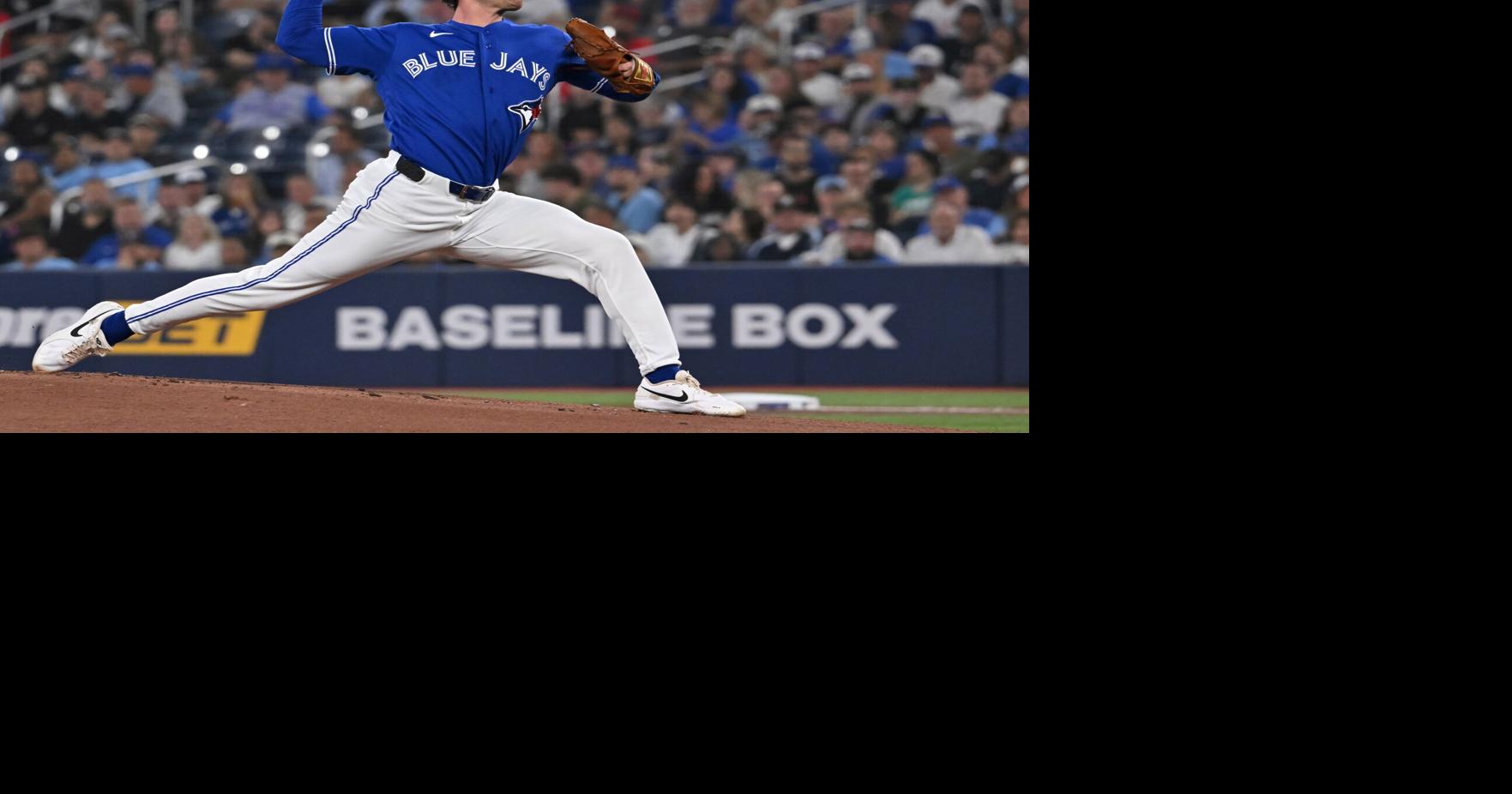 Shane Bieber pitches Blue Jays past White Sox 1-0 to snap Chicago's winning streak at 4