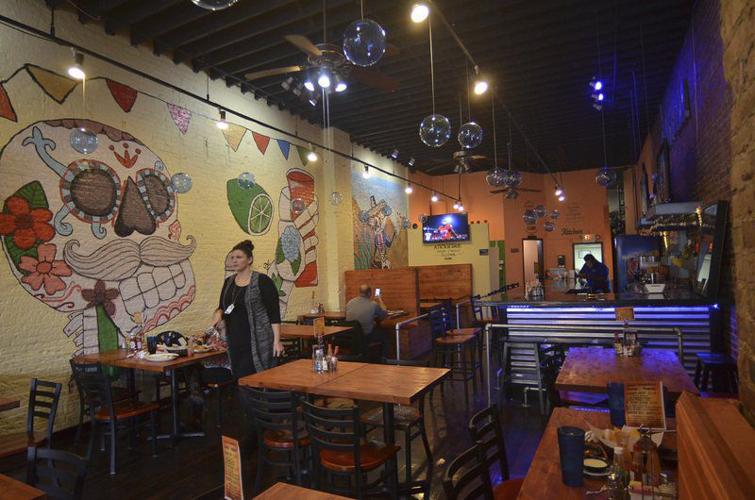 terre haute restaurants open late