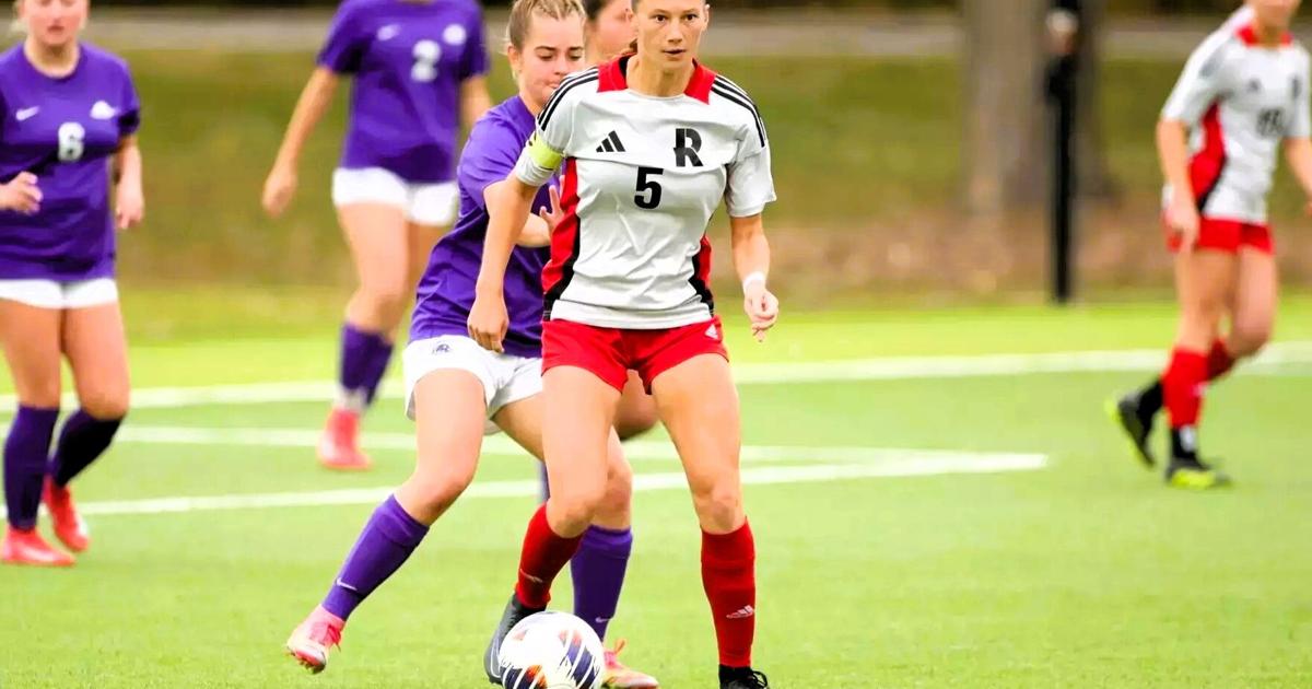 Full effort, in sports or classroom, key for RHIT's 1st HCAC Female Athlete of Year Camille Clark