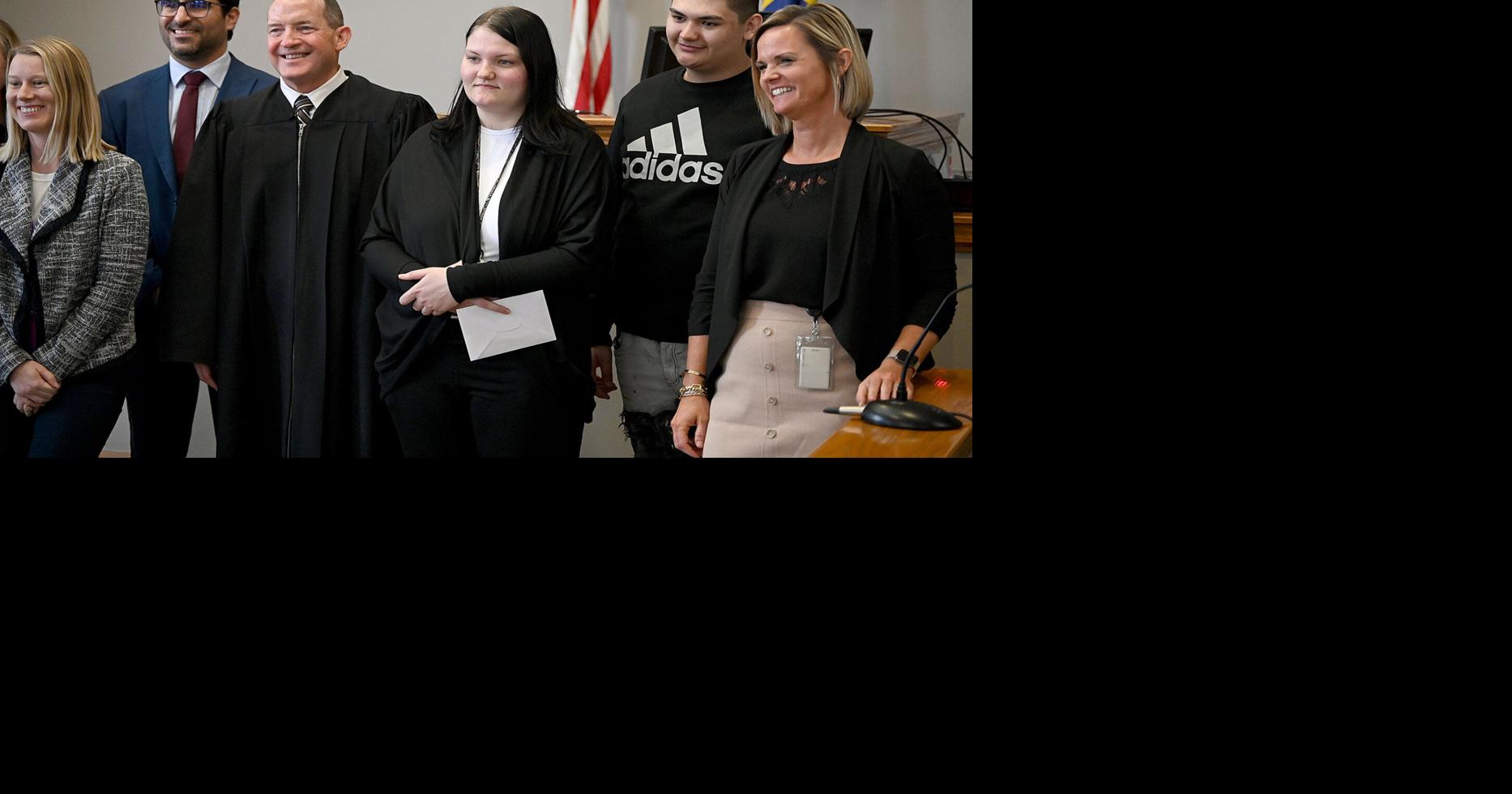 Vigo juvenile drug court celebrates first 2 grads Local News