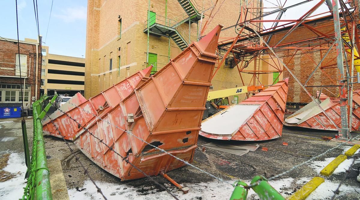 AT&T-owned tower looks bare after microwave horn antennas are removed |  News | tribstar.com