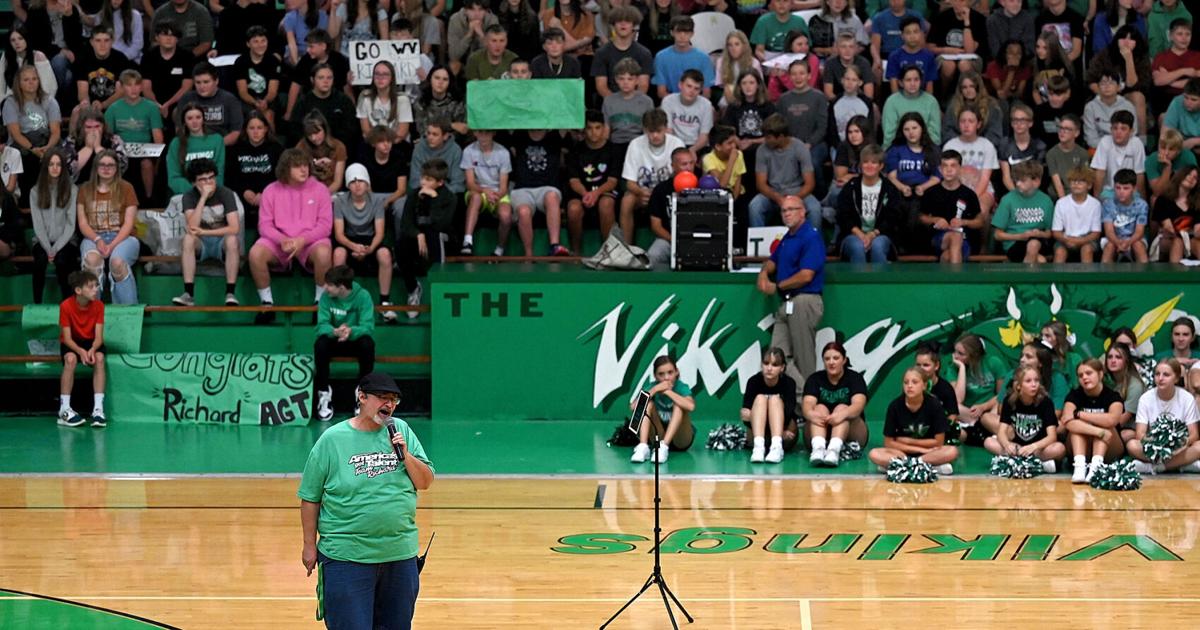 Richard Goodall receives welcome back celebration at West Vigo | Local News | tribstar.com