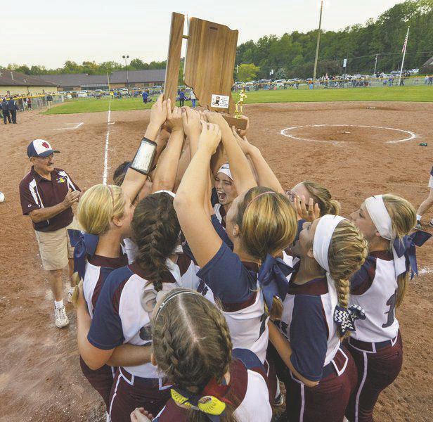 Riverton Parke softball wins sectional, 2017