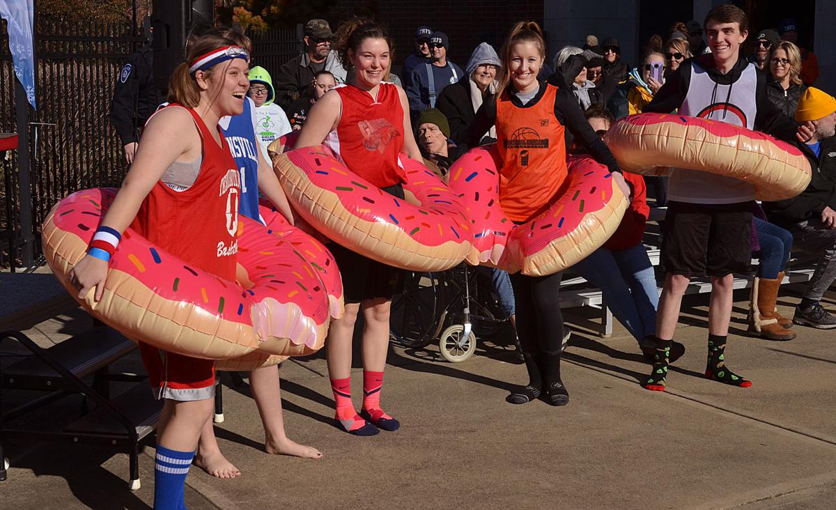 MET 022220 POLAR DONUTS