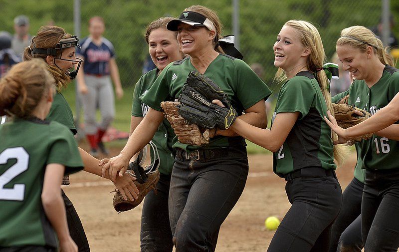 West Vigo softball celebrates Big Four win, 2015