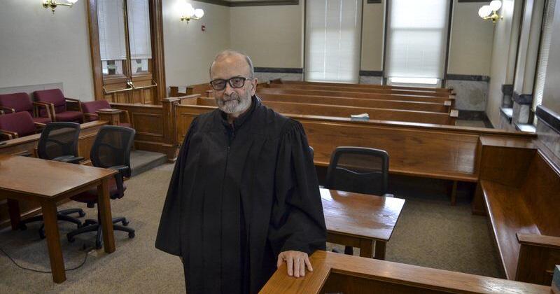 Judge Rader to hang up his black robe | Local News | tribstar.com