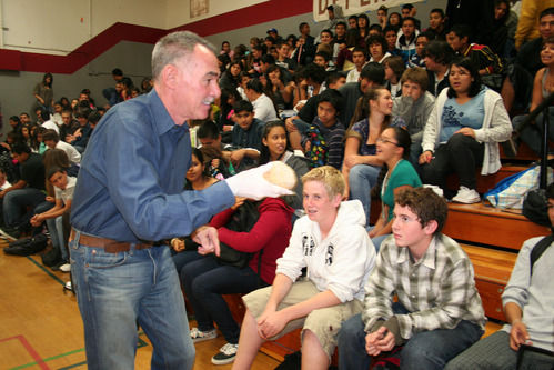 Big tobacco whistle-blower speaks at high school | Patterson Irrigator News 