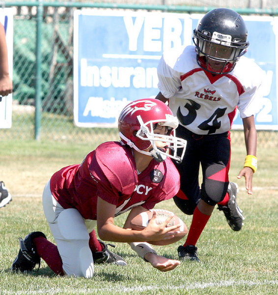 Youth football Cougars sweep again in first home games Tracy