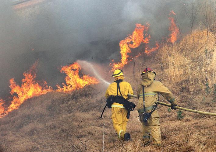 Fire burns along I205 Tracy Press News