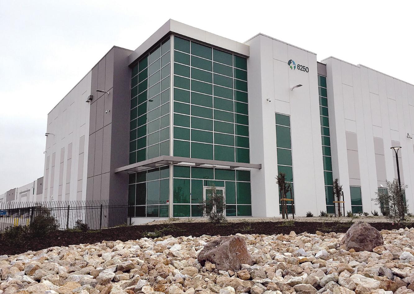 Amazon opens third site in Tracy Tracy Press News