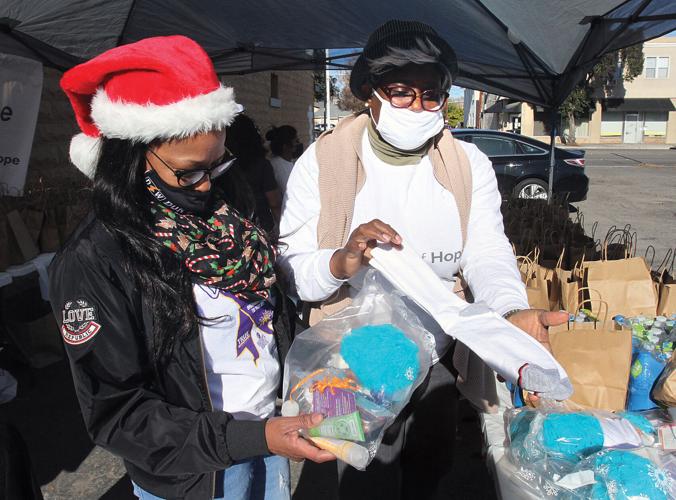 Chest of Hope distributes lunches, donations to the community Tracy