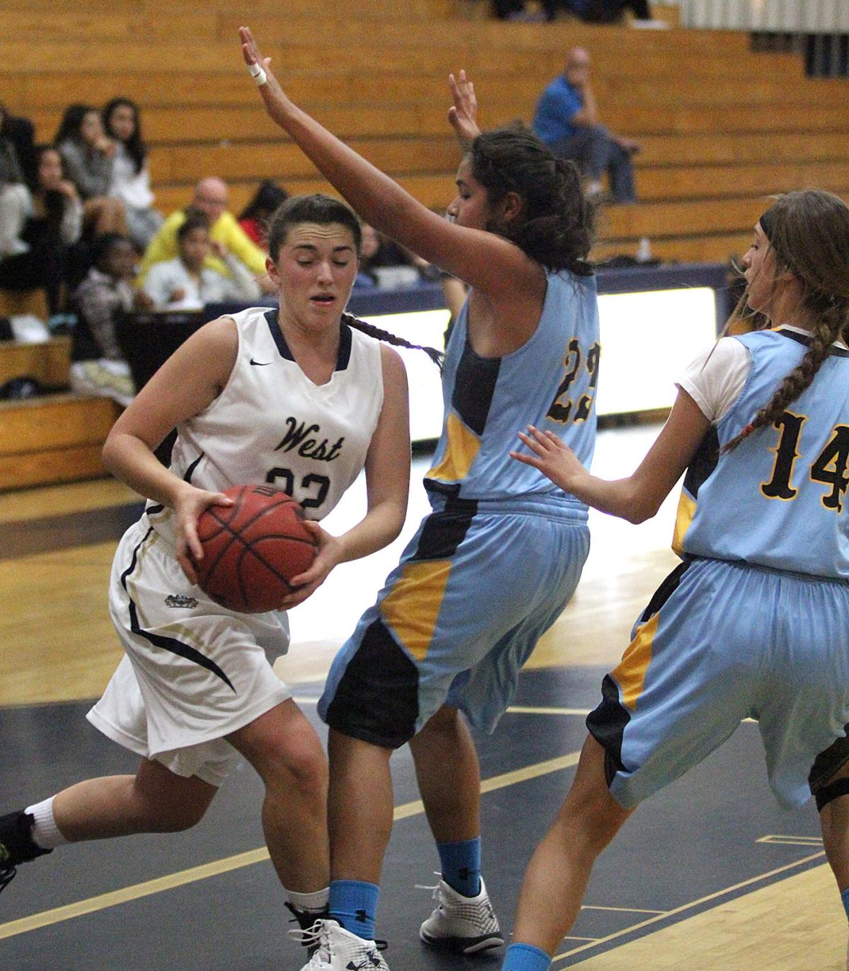 West Tracy Advance In Tourney Sports Ttownmedia Com