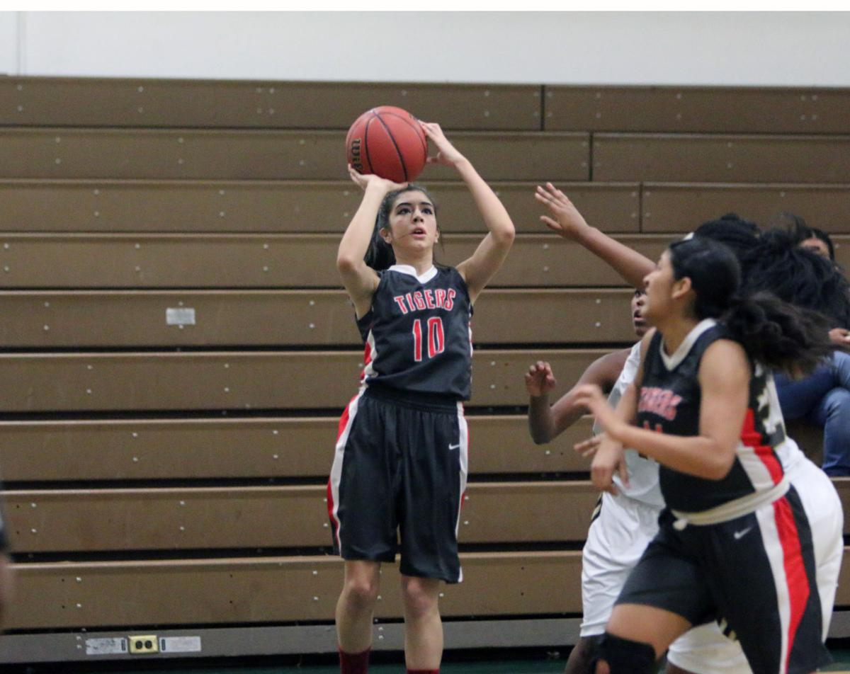 Girls Basketball Tigers Break Even At Tracy Tourney Patterson Irrigator Prep Sports Ttownmedia Com