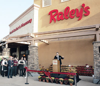Caughlin Raley's Raley's opens with fanfare | Tracy Press | ttownmedia.com