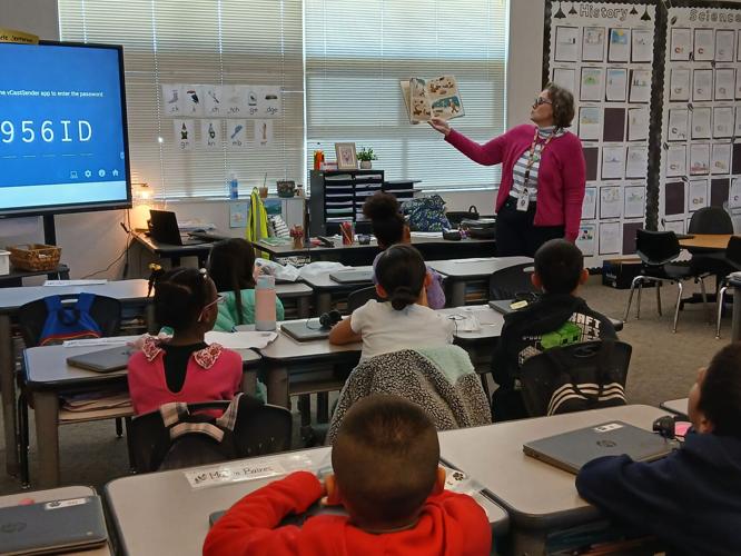 Special guests read to Walnut Grove students for Read Across America week