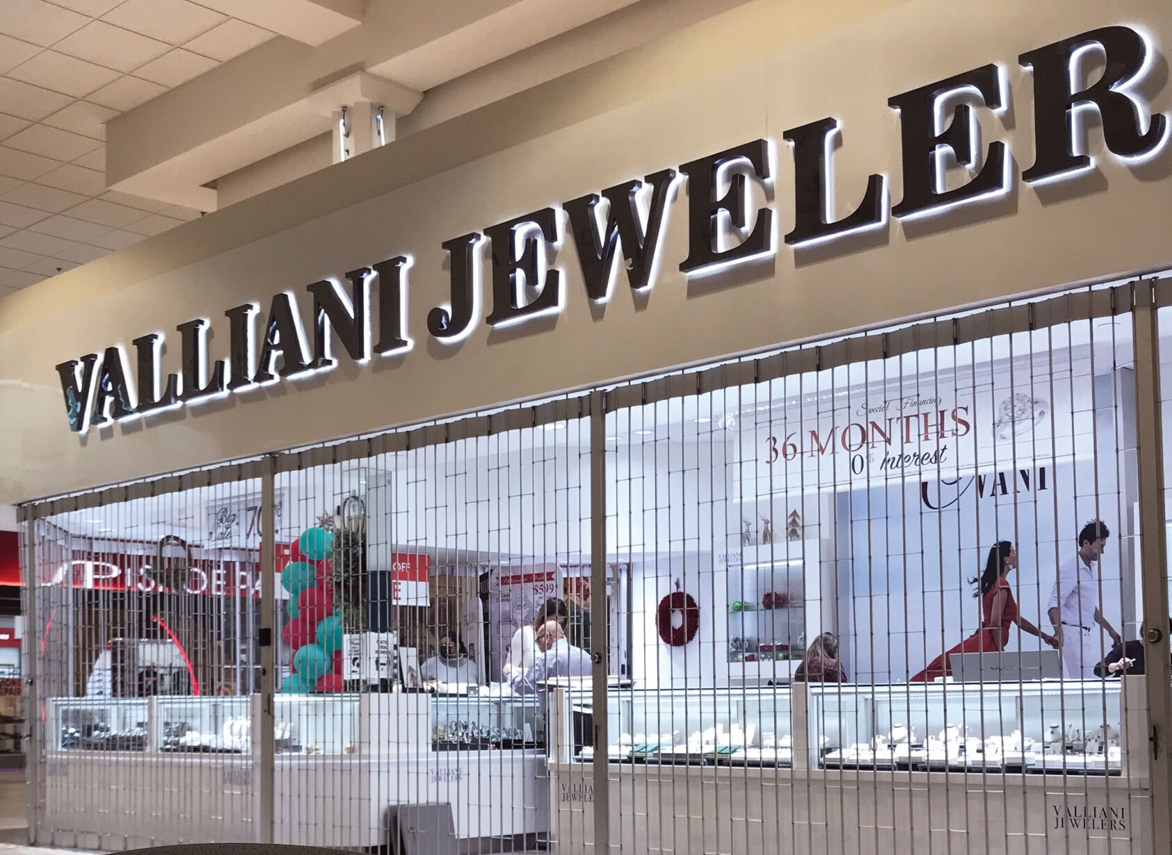 Jewelry places clearance in the mall