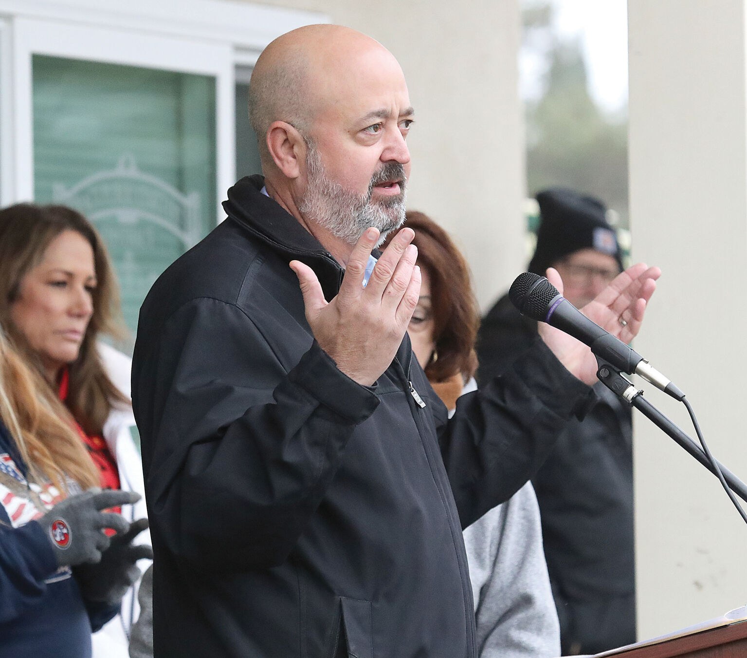 Wreaths Across America remembers lives of veterans | Tracy Press ...