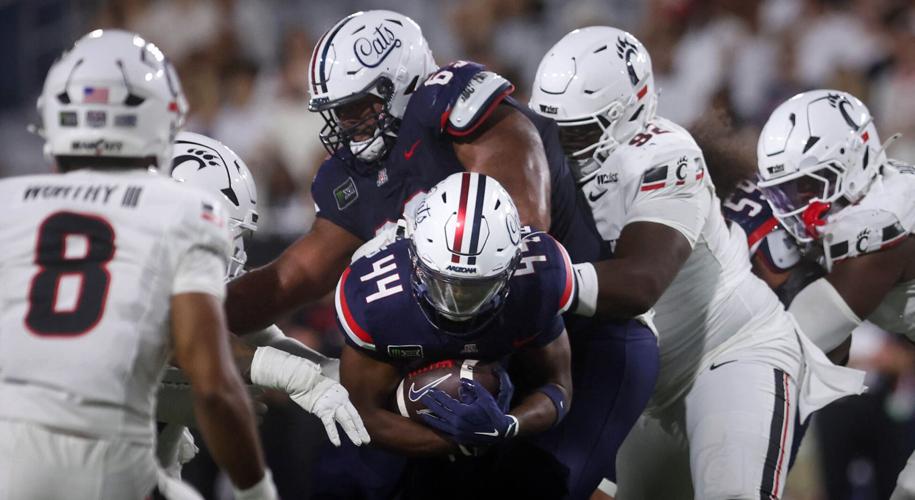 Wildcats win 34-7 over the Cincinnati Bearcats
