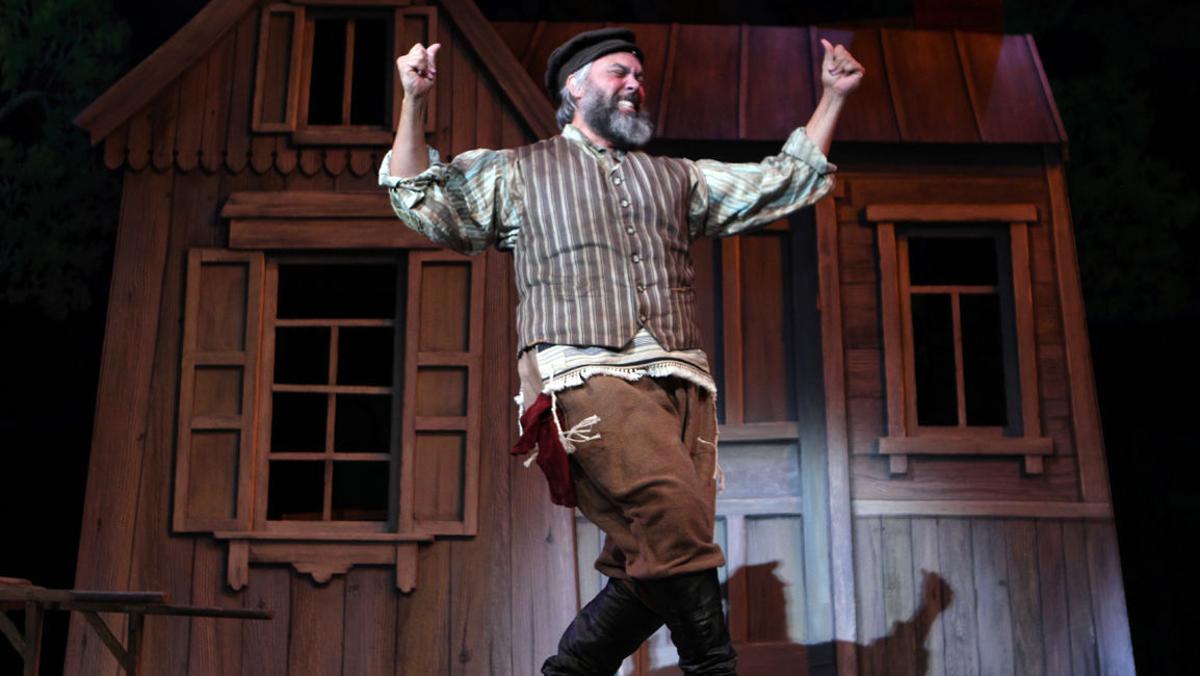 Fiddler A Story Of Hardship Hope And Traditions Entertainment Tucson Com