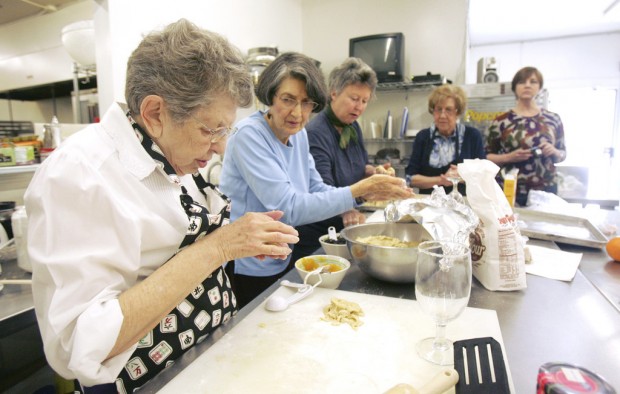 Classes explore Jewish cuisine   