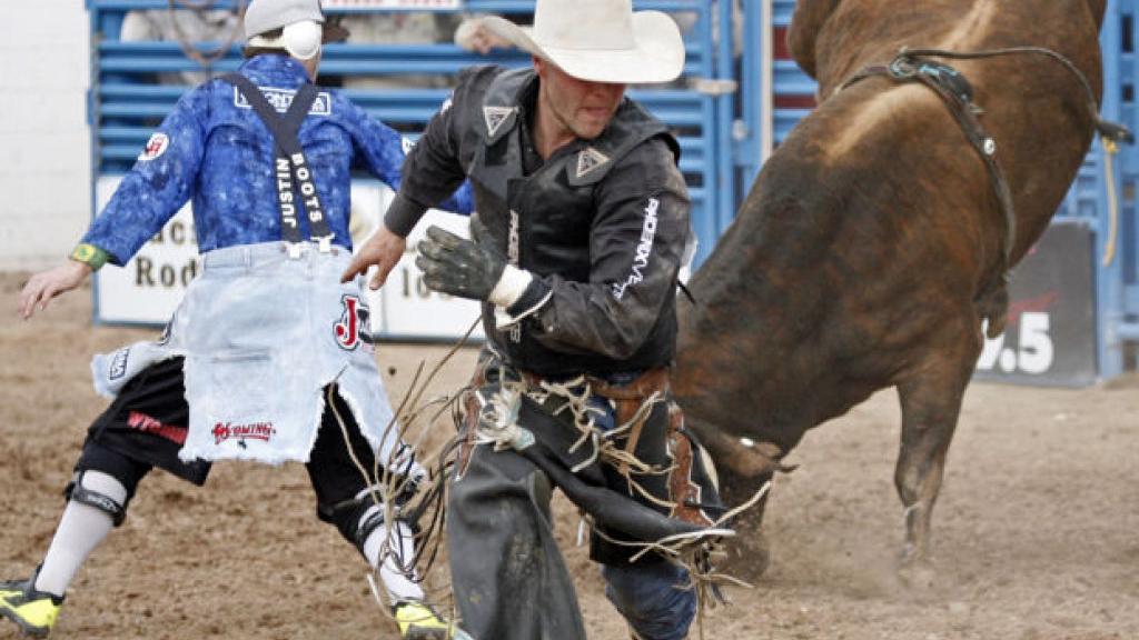 Tucson Rodeo: Riding is big business for new breed of cowboys