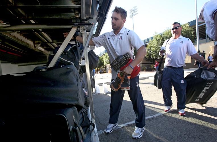 Arizona Wildcats depart for Omaha