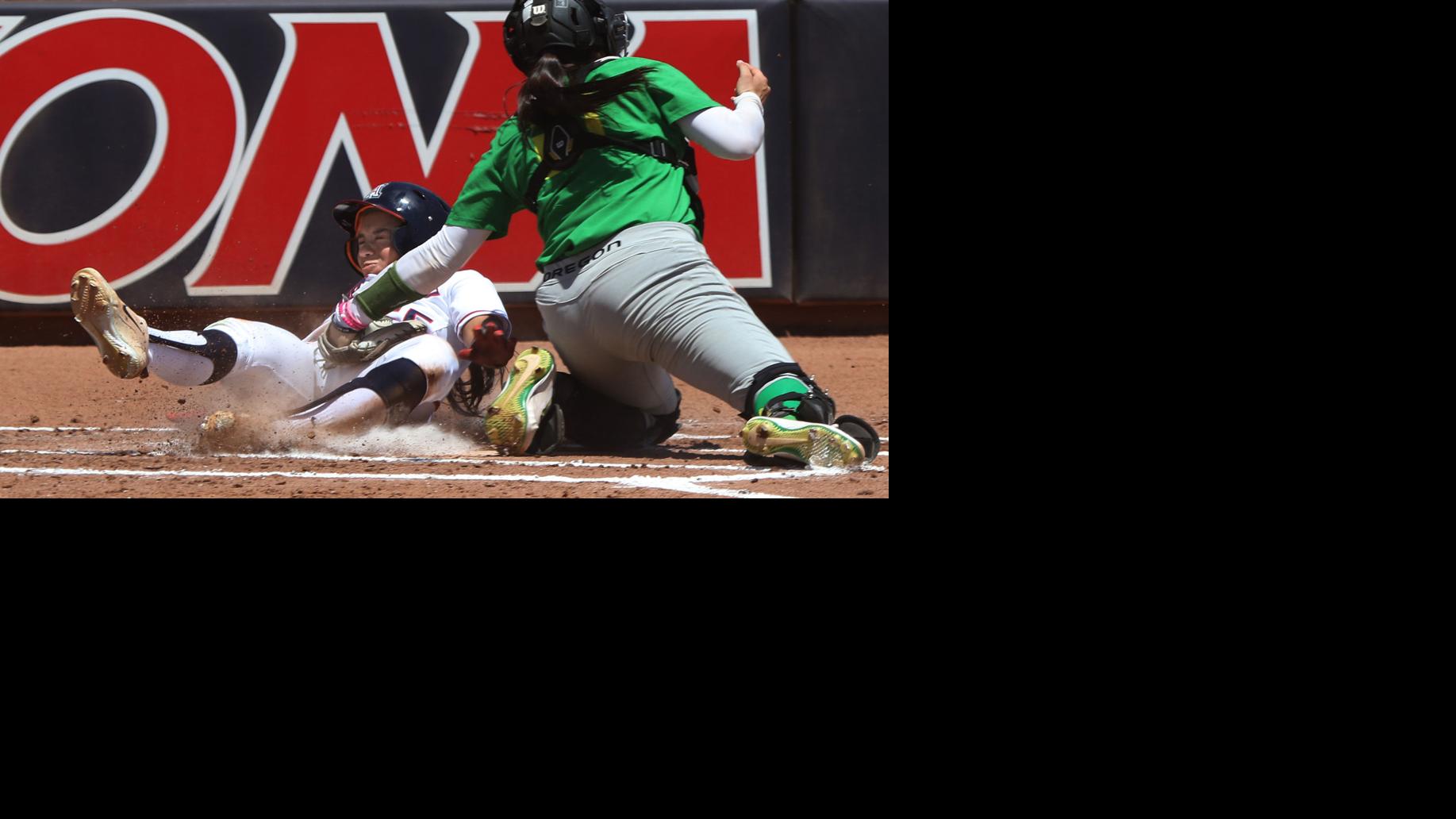 Photos UA Softball Oregon 4, Arizona 3