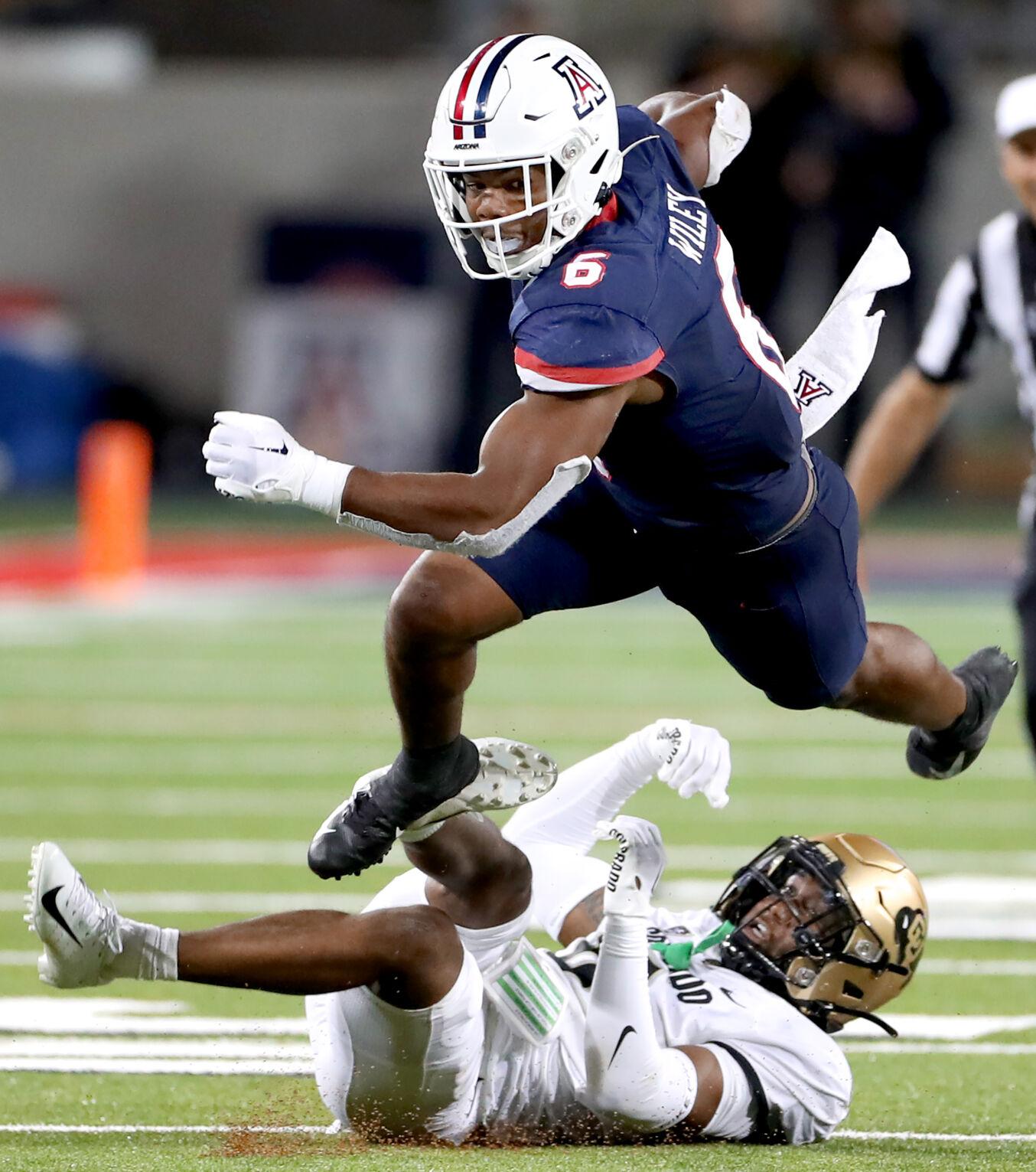 Jayden de Laura ties UA record with six TD passes as Arizona crushes