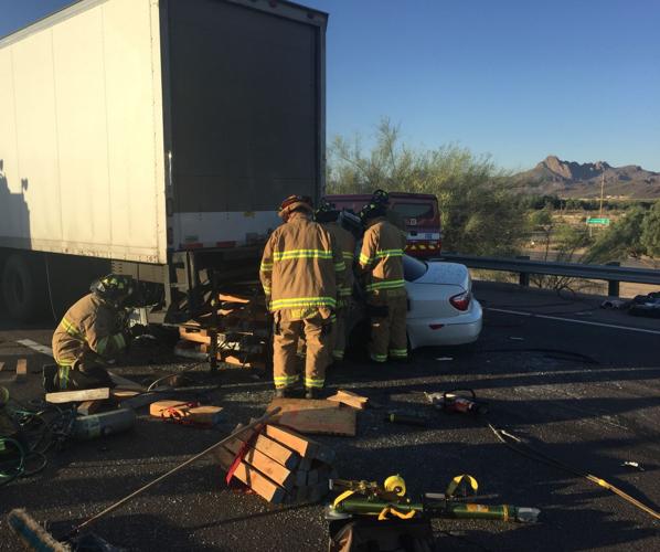 Wreck closes EB Interstate 10 near Avra Valley Road