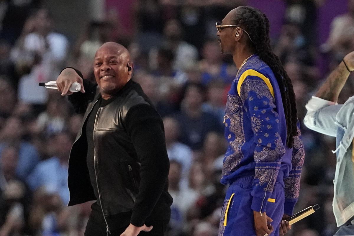 Halftime Review: Dre, Snoop and friends deliver epic show - WTOP News