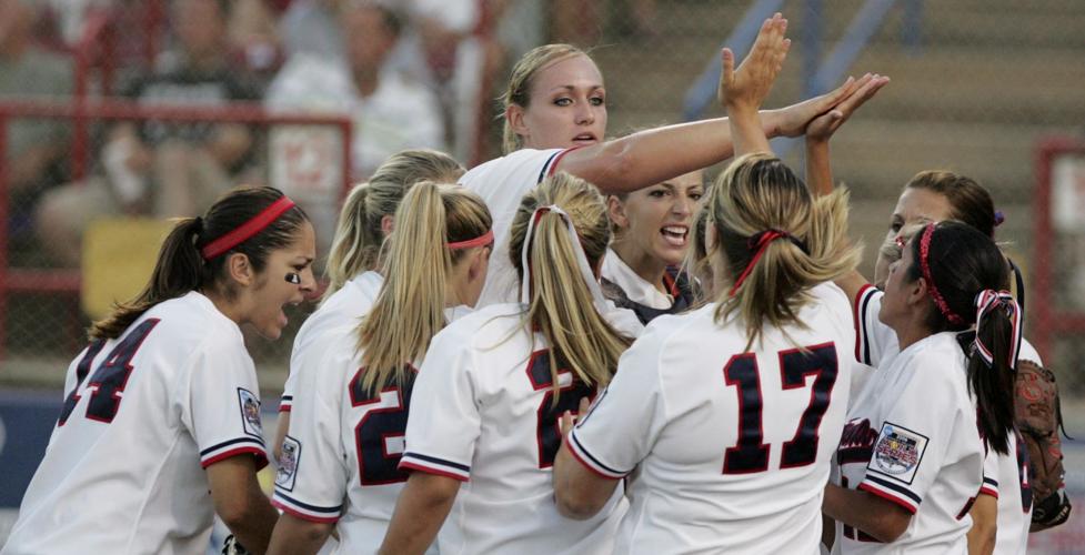 07 UA softball seriesJSW-p12