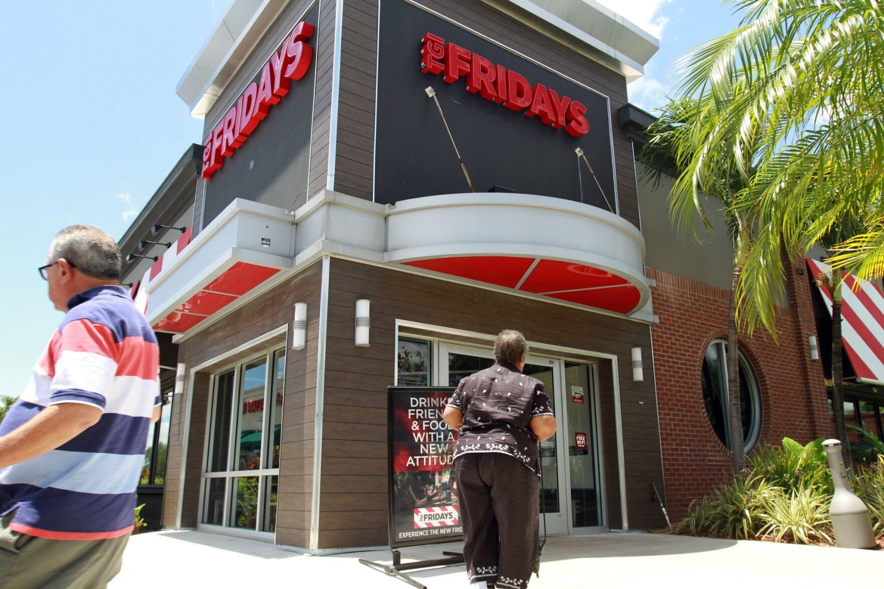 TGI Fridays Abruptly Closes 36 Restaurants. See The List | Business ...